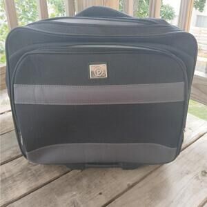 Protege‎ 17 inch rolling laptop bag
